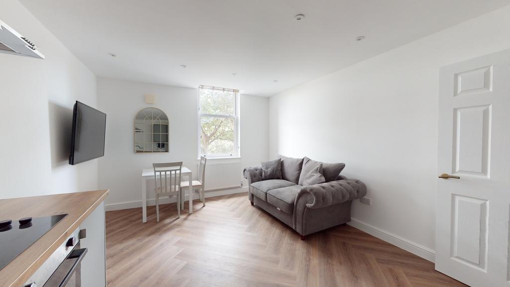 House in Nottingham - View 2