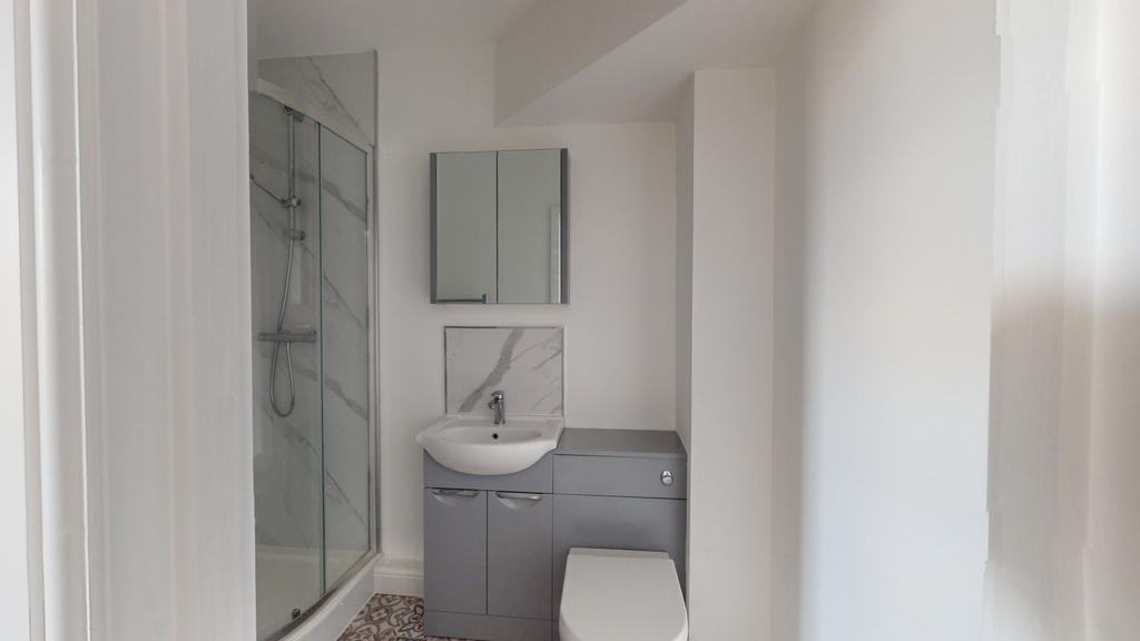 House in Nottingham - View 5