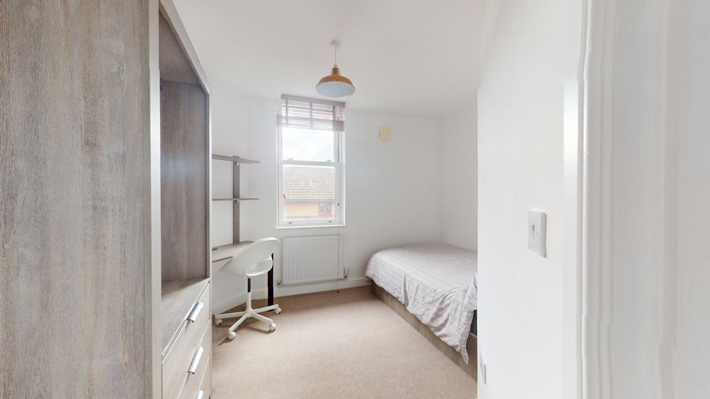 House in Nottingham - View 3