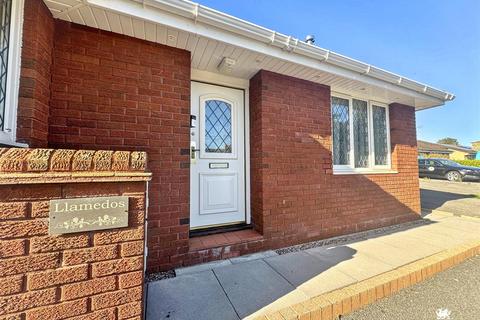 2 bedroom detached bungalow for sale, New Road, Begelly, Kilgetty