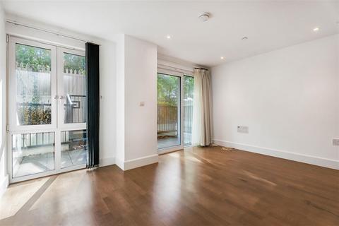 2 bedroom flat for sale, Henry Macaulay Avenue, Kingston Upon Thames KT2