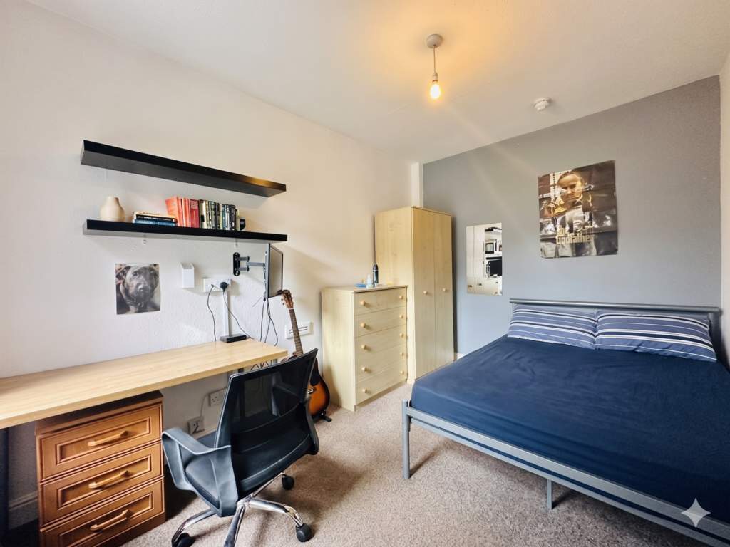 House in Nottingham - View 2