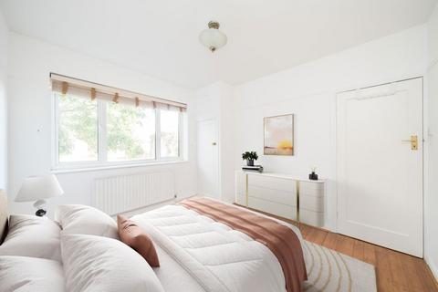 2 bedroom flat for sale, Fulwood Gardens, Twickenham TW1