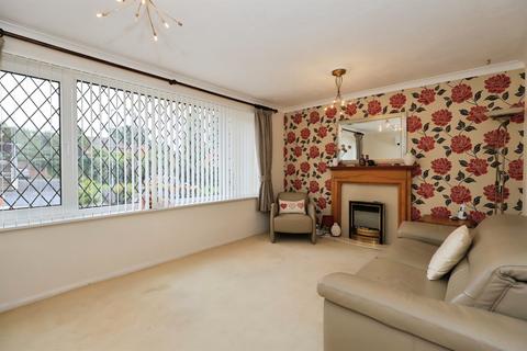 3 bedroom detached house for sale, Falcon Close, Kidderminster