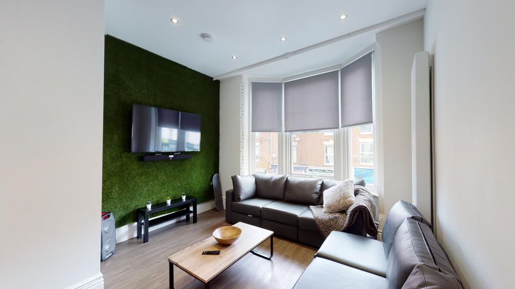 House in Nottingham - View 4