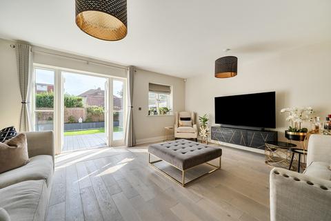 4 bedroom semi-detached house for sale, Elmore Drive, Harrow