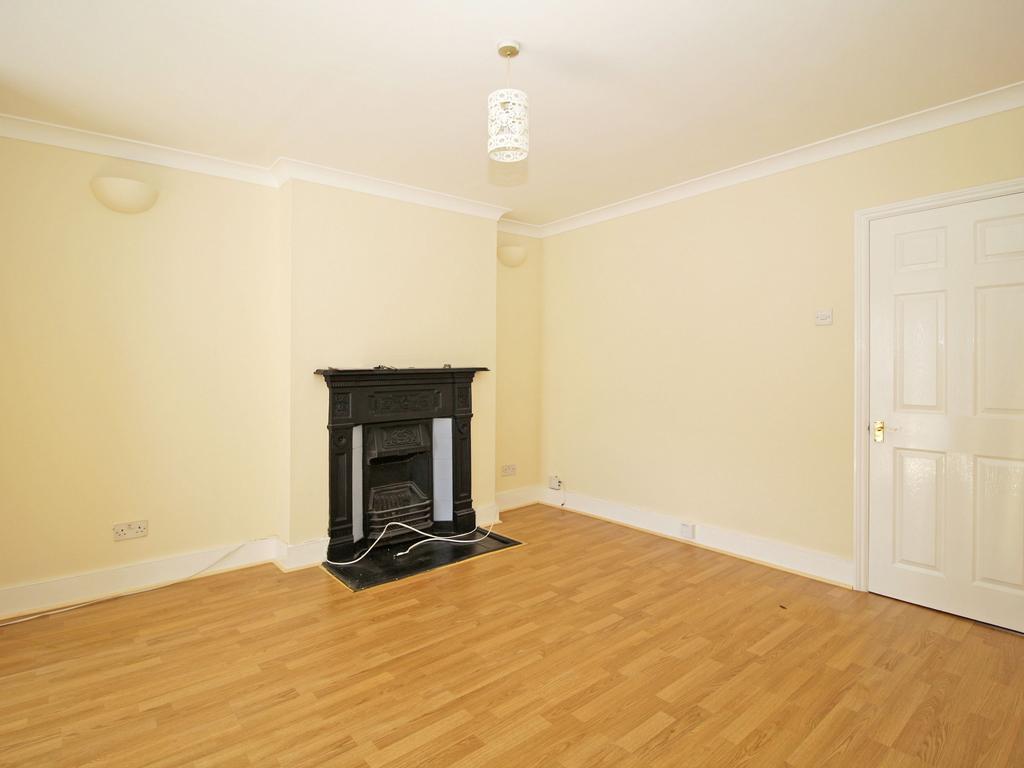Apartment in Catford - View 3