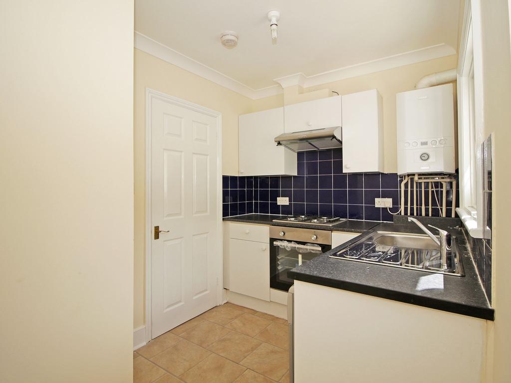 Apartment in Catford - View 4