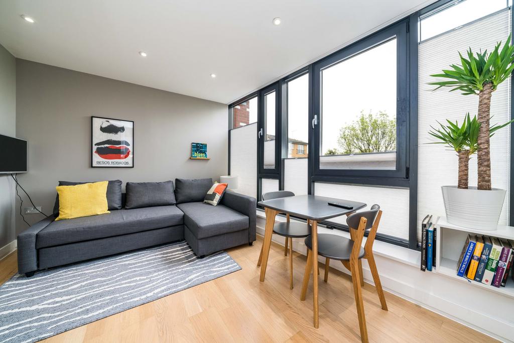 Apartment in London - View 2