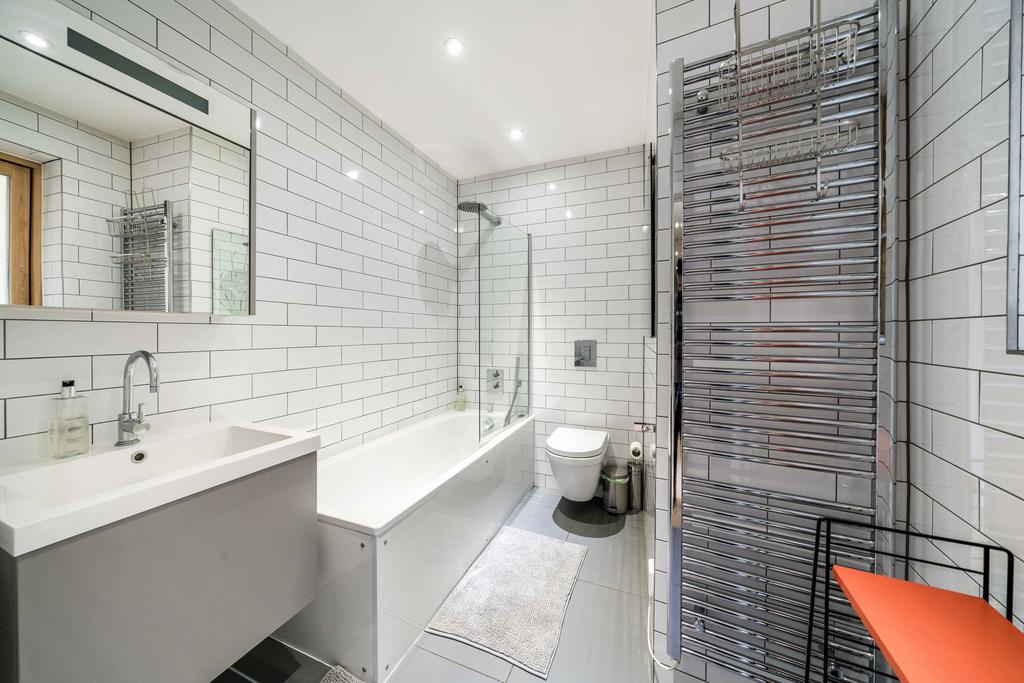 Apartment in London - View 5