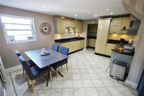 2 bedroom apartment for sale, Sawyers Grove, Brentwood, Essex, CM15