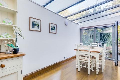 2 bedroom flat for sale, Brondesbury Villas, London NW6