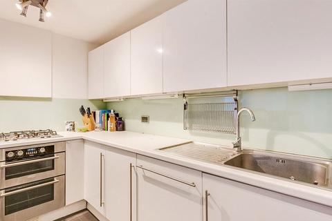 2 bedroom flat for sale, Brondesbury Villas, London NW6