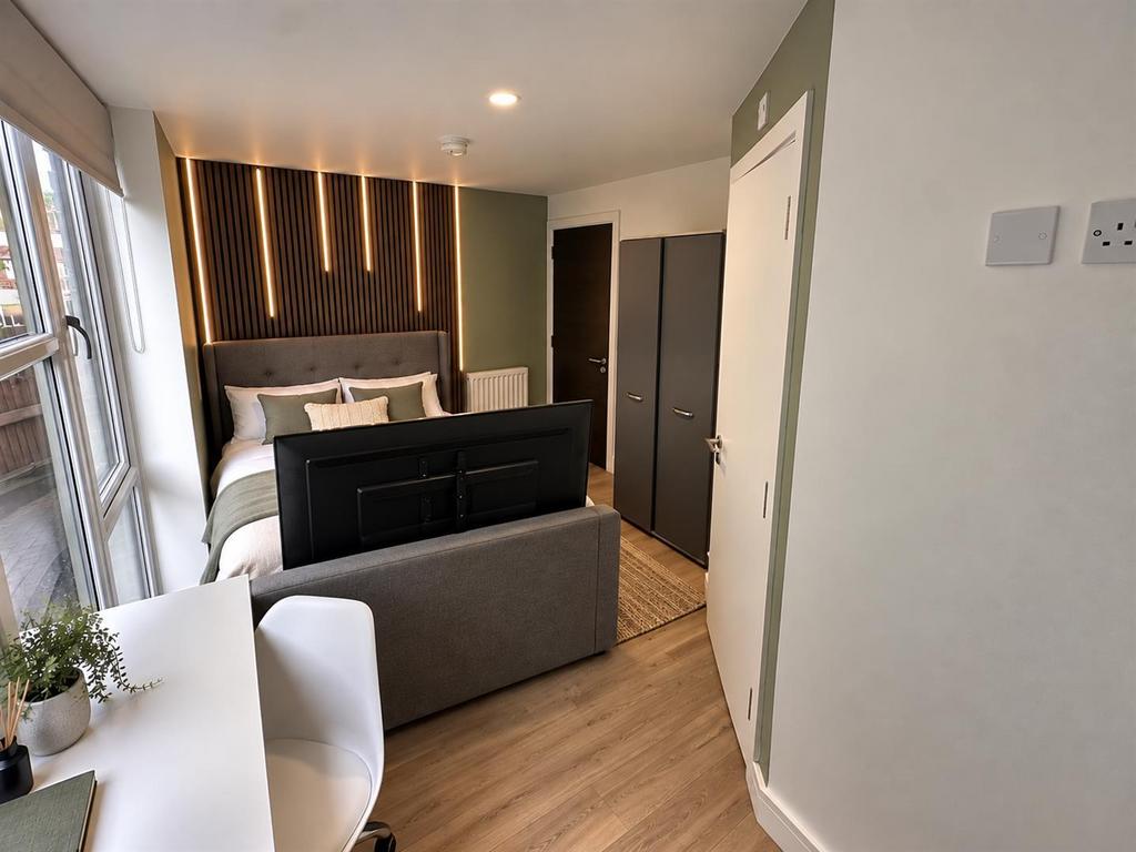 House in Beeston - View 3
