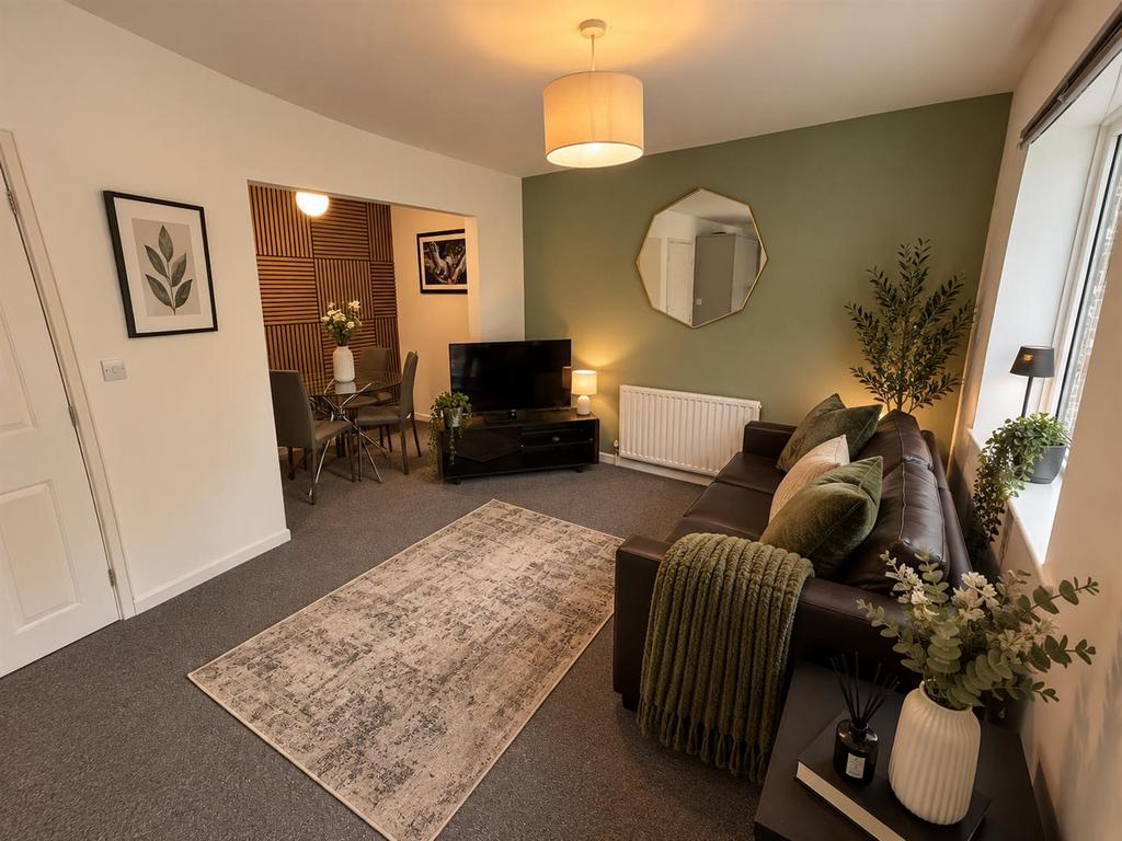 House in Nottingham - View 4