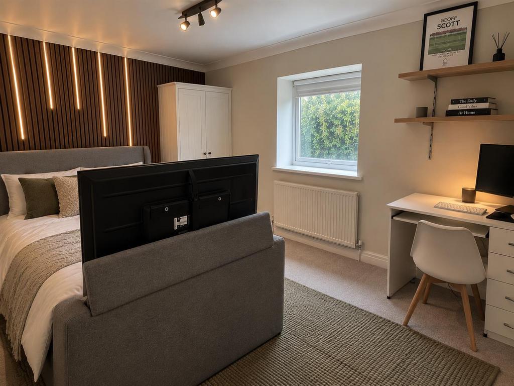 House in Nottingham - View 2