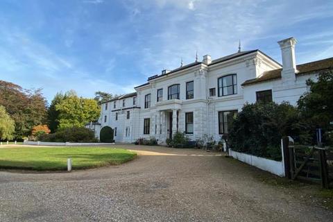flat/apartment for rent in Sandhurst Lodge, Crowthorne, RG45