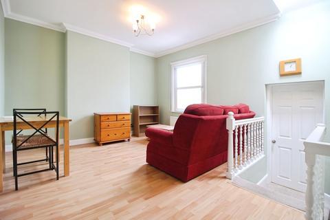 1 bedroom apartment to rent, Devizes Road, Swindon SN1