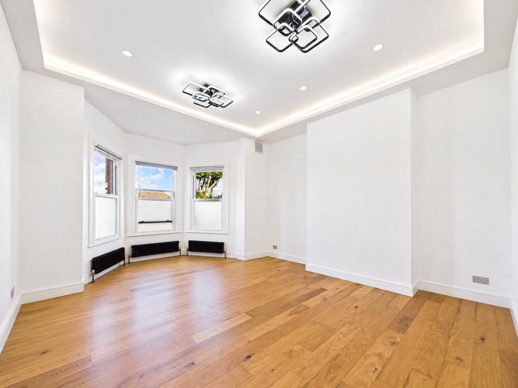 Apartment in London - View 2
