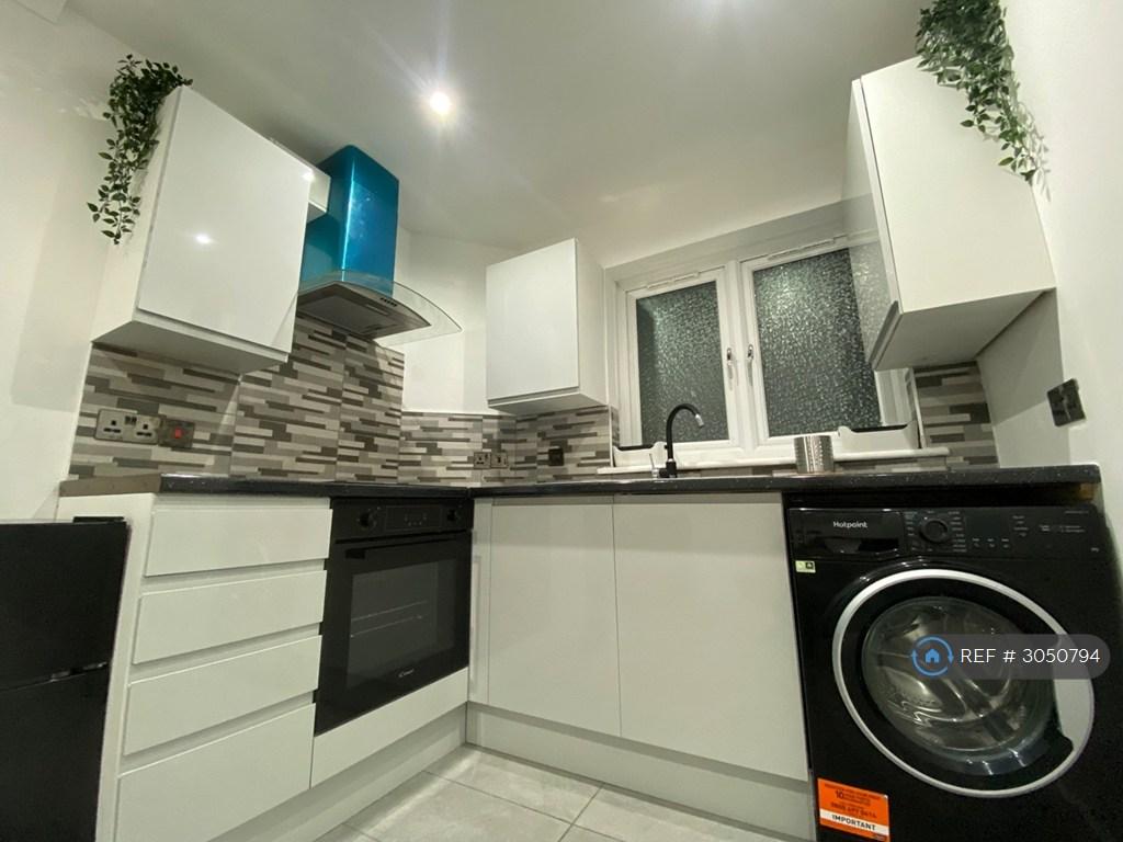 Apartment in London - View 3