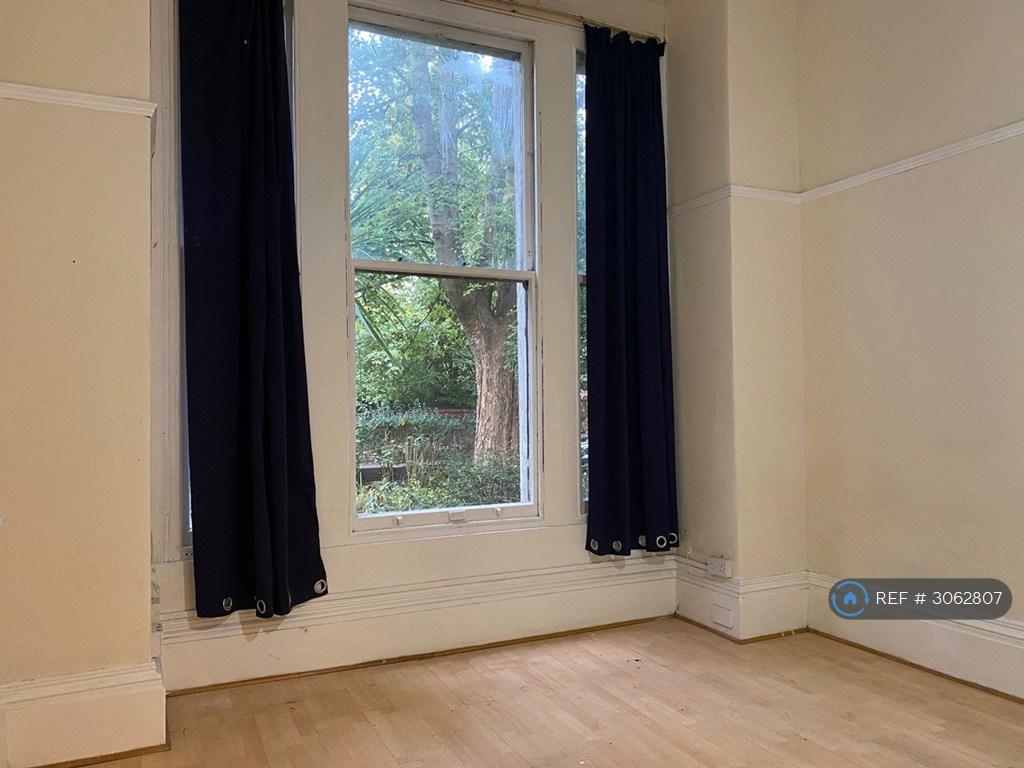 Apartment in Liverpool - View 5