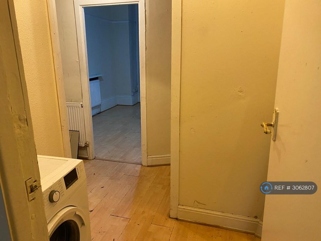 Apartment in Liverpool - More