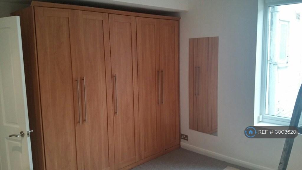 Apartment in London - View 3