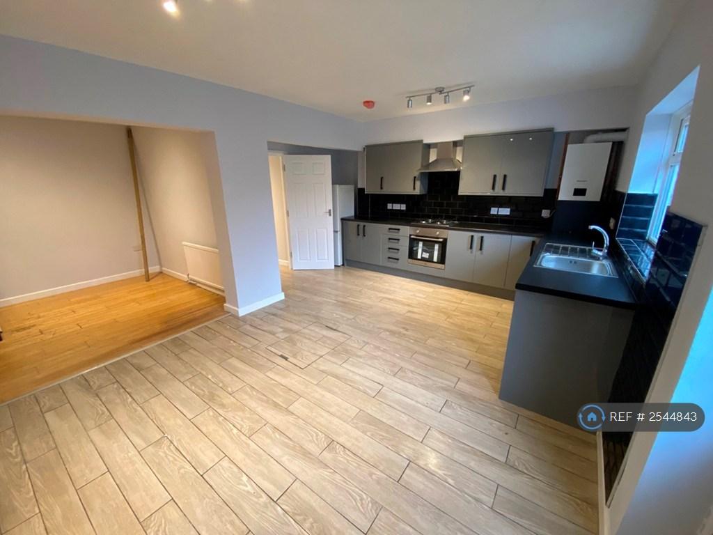 House in London - View 3