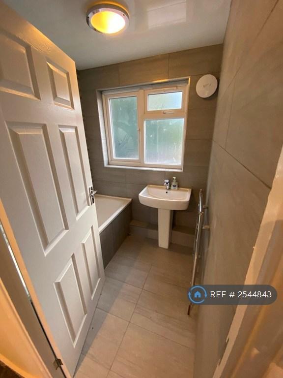 House in London - View 4