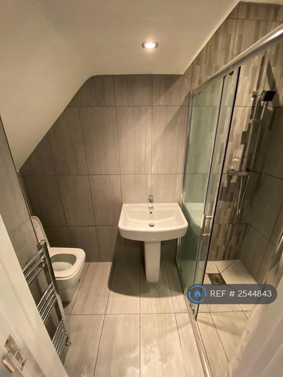 House in London - View 5