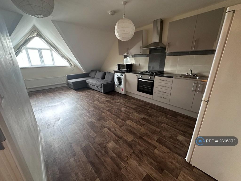 Apartment in Hounslow - View 4