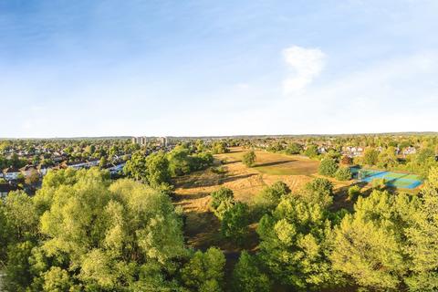 2 bedroom flat for sale, Slewins Close, Hornchurch, RM11