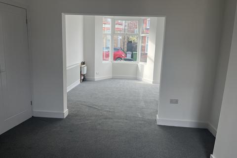 2 bedroom house to rent, Rodney Street, Birkenhead, CH41