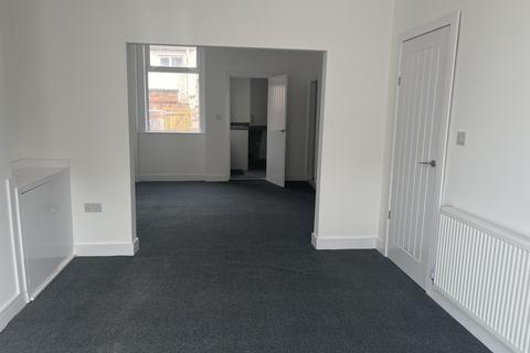 2 bedroom house to rent, Rodney Street, Birkenhead, CH41