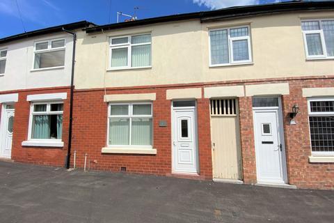 2 bedroom terraced house to rent, Stocks Road, Preston PR2