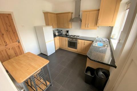 2 bedroom terraced house to rent, Stocks Road, Preston PR2