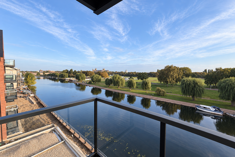 2 bedroom apartment to rent, Bittern Way, PETERBOROUGH PE2