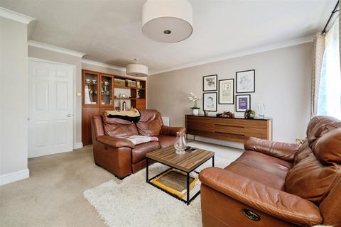 3 bedroom link detached house for sale, Grafton Way, West Molesey