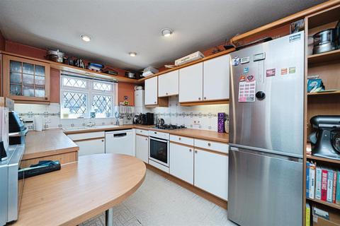 3 bedroom link detached house for sale, Grafton Way, West Molesey
