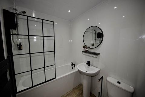 1 bedroom flat to rent, Cleghorn Street, Dundee,