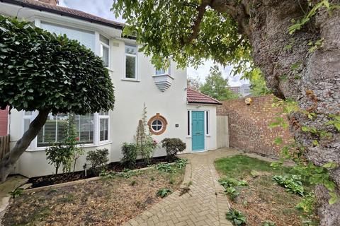 3 bedroom end of terrace house to rent, The Grange, Wembley