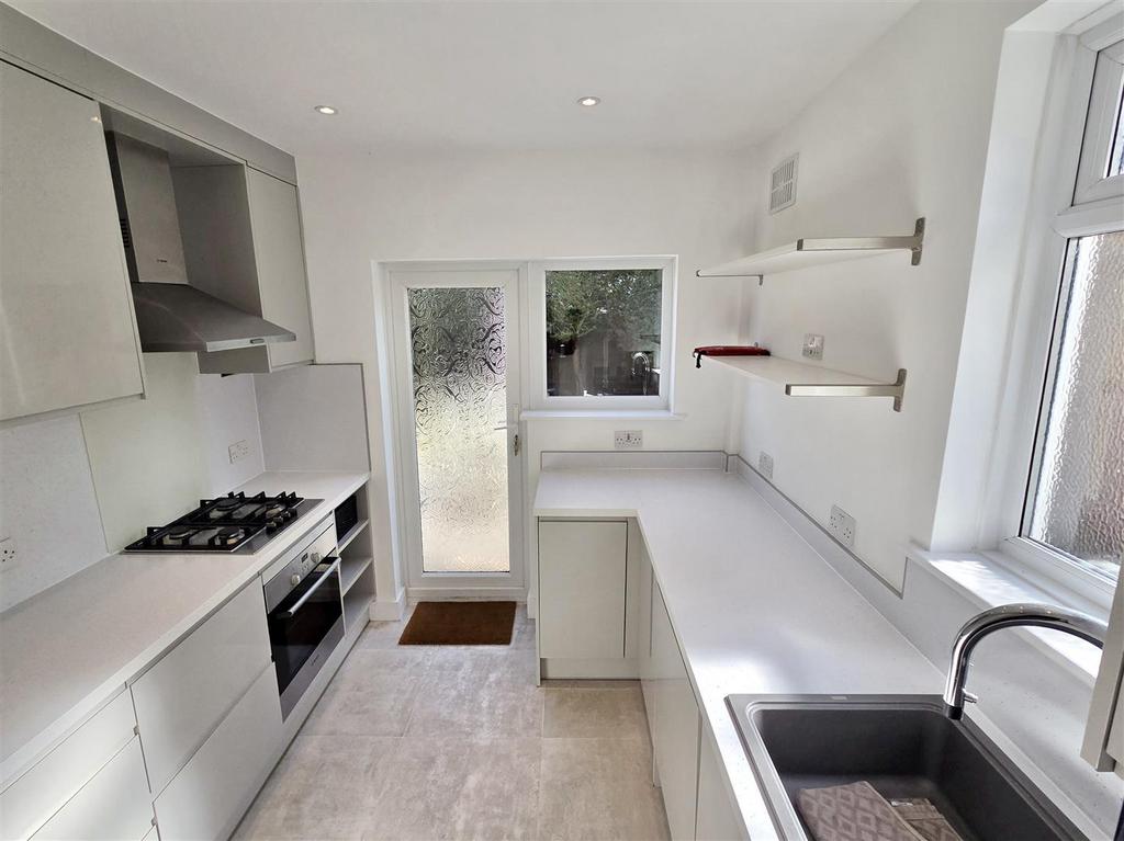 House in Wembley - View 2