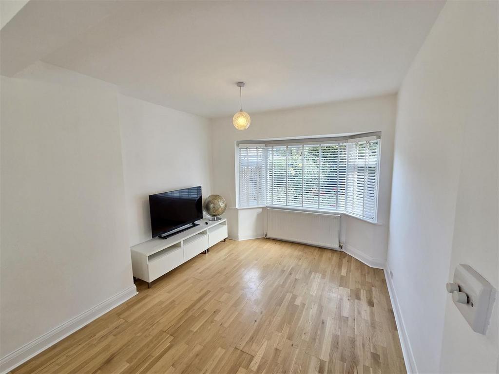 House in Wembley - View 3
