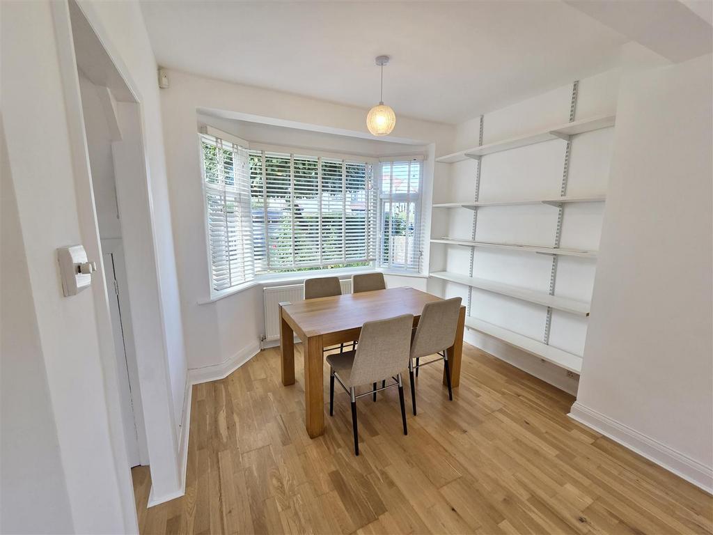 House in Wembley - View 4