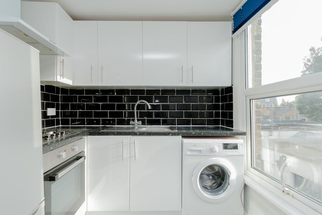 Apartment in London - View 3