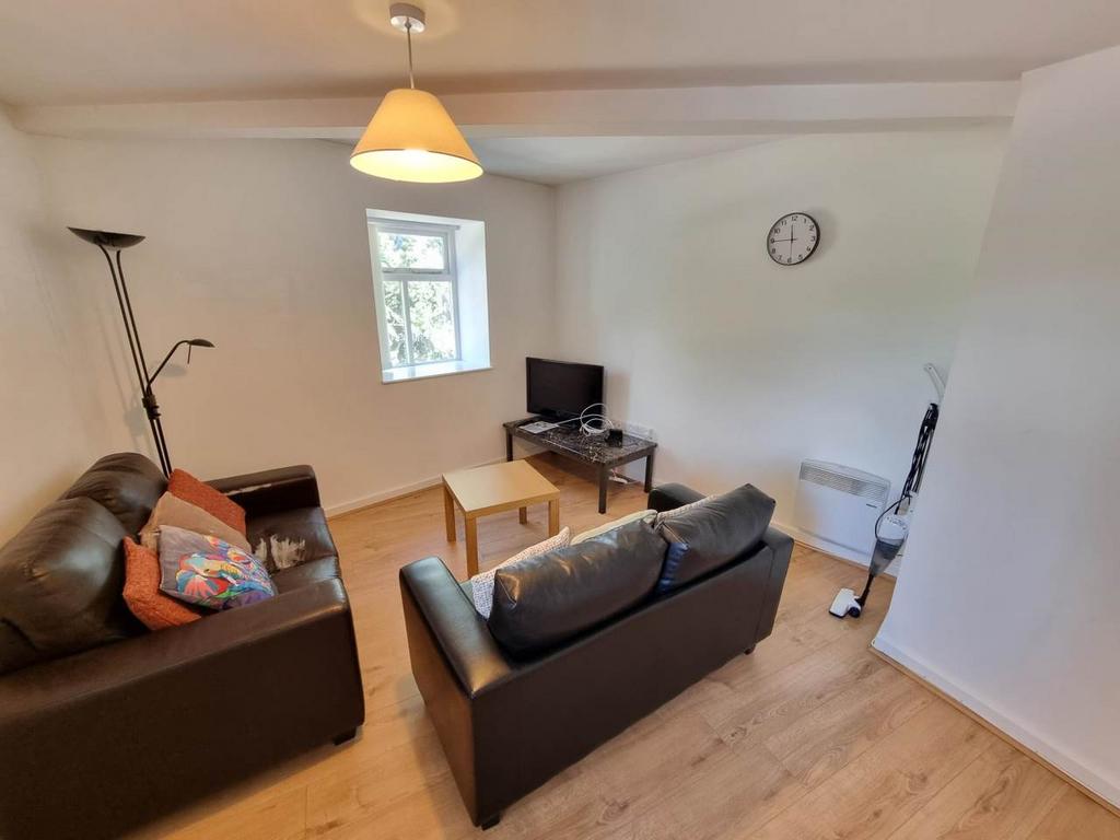 Apartment in Leeds, Sandford - View 4