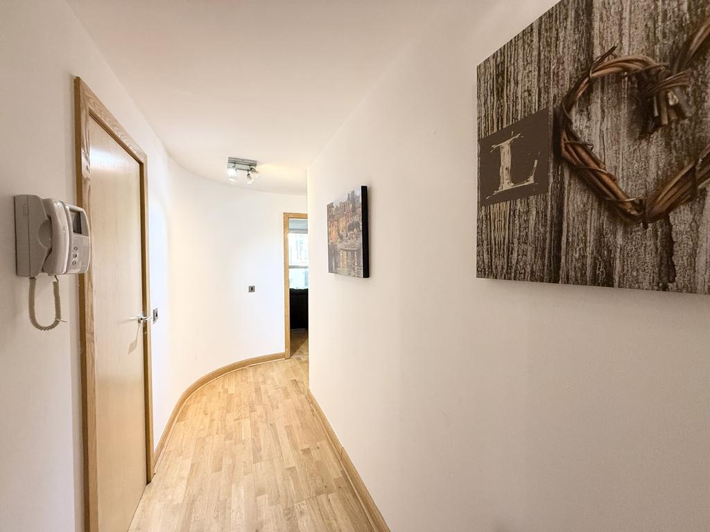 Apartment in Glasgow - View 2