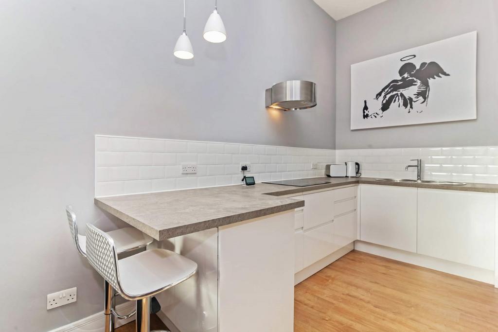 Apartment in Glasgow - More