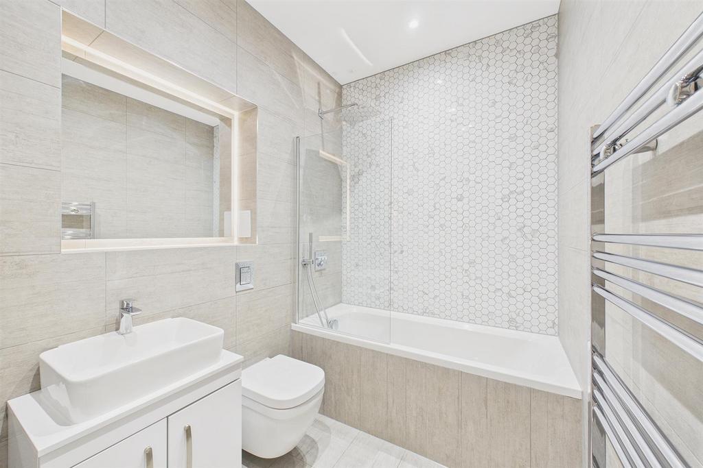Apartment in Uxbridge - View 5