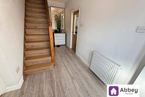 5 bedroom detached house to rent, Westfield Road, Leicester, LE3